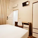 Rooms4you 1 In Historic Center Of Pensionat *