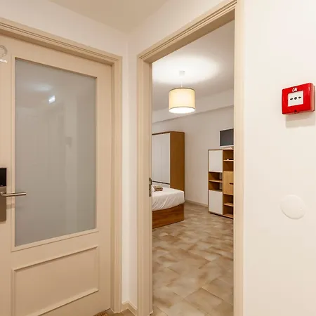 Rooms4you 1 In Historic Center Of Pensión