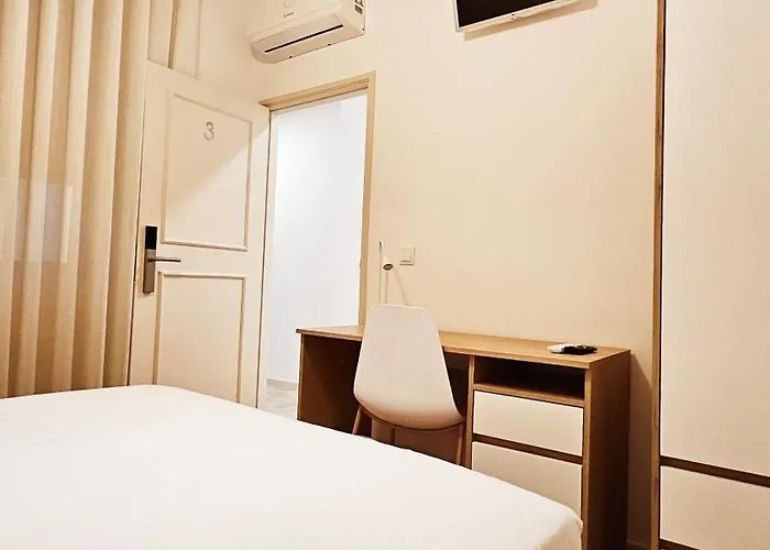 Rooms4you 1 In Historic Center Of Guest house *